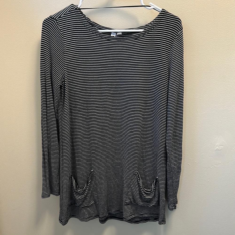 Cable & Gauge women’s tunic top long sleeve size small